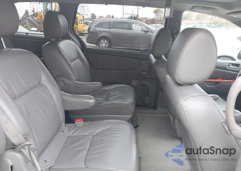 2010 Toyota Sienna Xle z USA, uszkodzony, nr VIN 5TDYK4CC2AS337620